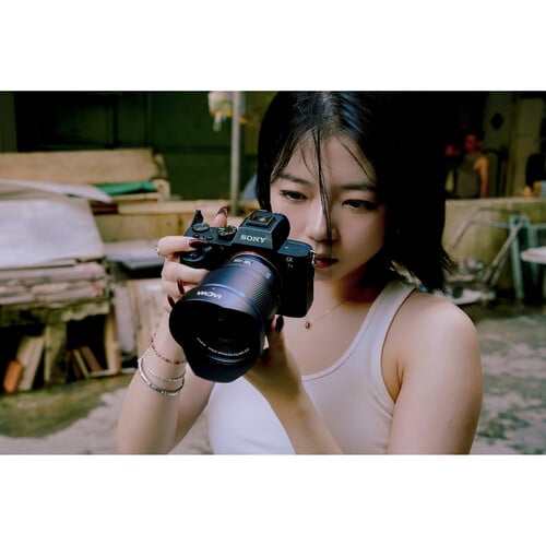 1025034_C.jpg - Laowa 12mm f/2.8 Lite Zero-D AF Lens (Sony E, 5-Blade Aperture) - Thumbnail 3