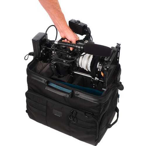 1025314_B.jpg - Tenba Cineluxe V2 Shoulder Bag 21 Hightop (Black, 42L) - Image 2