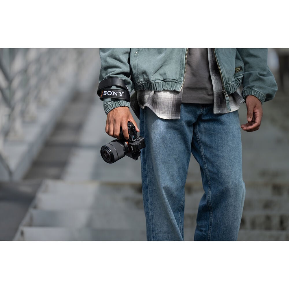 1026104_A.jpg - Sony FE 28-70mm f/3.5-5.6 OSS II Lens - Thumbnail 1