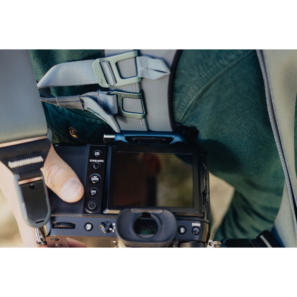 1026244_B.jpg - Peak Design Capture Camera Clip v3 (Ocean Blue) - Image 2