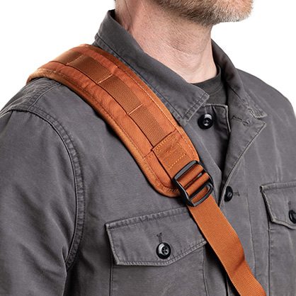 1026794_B.jpg - ThinkTank FocusPoint Crossbody Bag 13L Urban Rust - Image 2