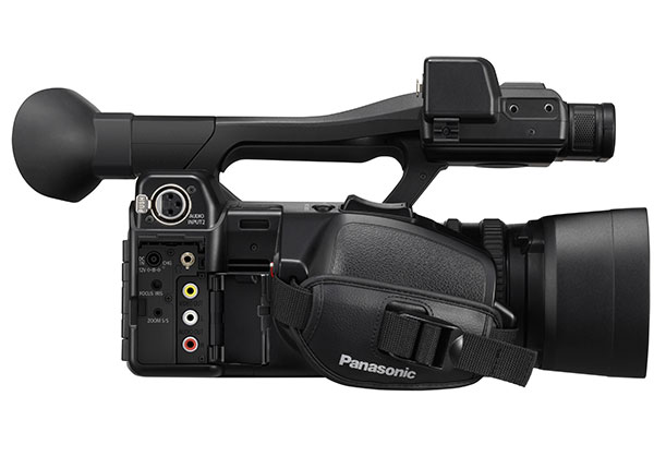 1012765_C.jpg - Panasonic HC-PV100 Full HD Camcorder