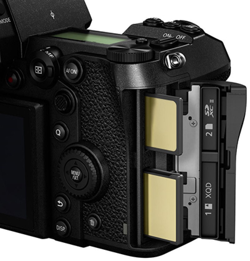 Panasonic Lumix DC-S1 Mirrorless Body Only