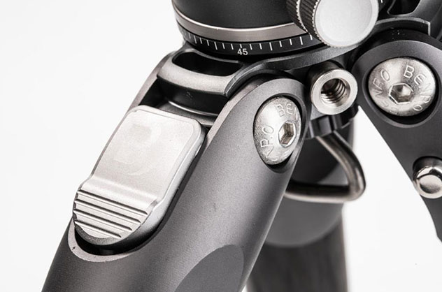 1015985_C.jpg - Benro Tortoise Columnless Carbon Fiber Zero Series Tripod with GX25 Ball Head - Image 3