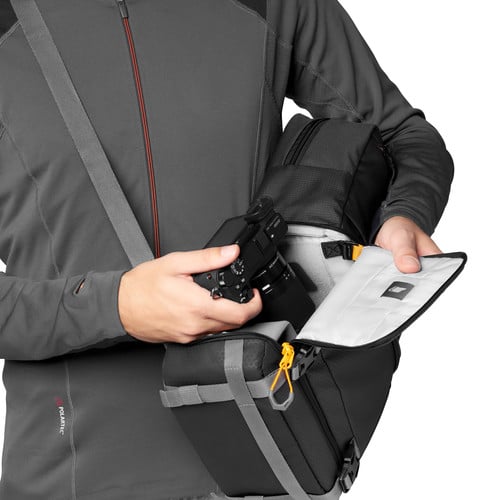 1018315_G.jpg - Lowepro Slingshot SL 250 AW III Camera and Laptop Backpack (Black) - Thumbnail 7