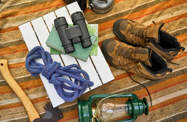 1018985_E.jpg - Nikon 12x42 Monarch M5 Binoculars (Black) - Image 5