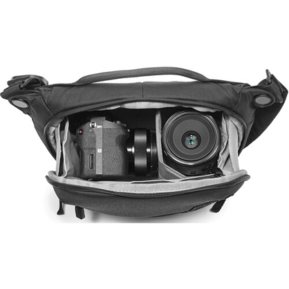 1020045_B.jpg - Peak Design Everyday Sling v2 (3L, Ash) - Image 2