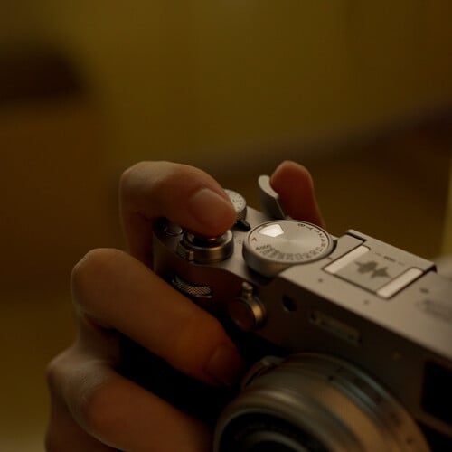 1022575_B.jpg - SmallRig Thumb Grip for FUJIFILM X100VI/X100V (Silver) 4566 - Thumbnail 2