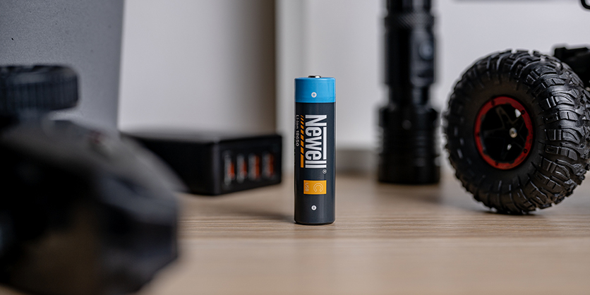 Newell 18650 USB-C 2200 mAh battery - Best Available Image