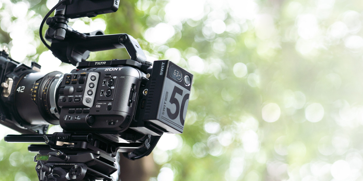 1022715_A.jpg - SWIT 50Wh USB-C Info Pocket V-mount Battery - Image 1