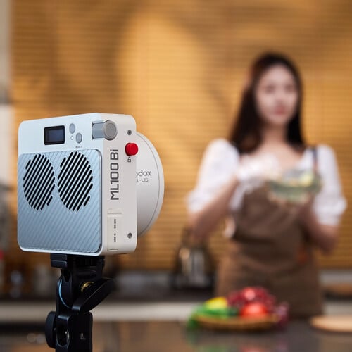 1023335_E.jpg - Godox ML100Bi Bi-Colour Portable LED Light - Image 5