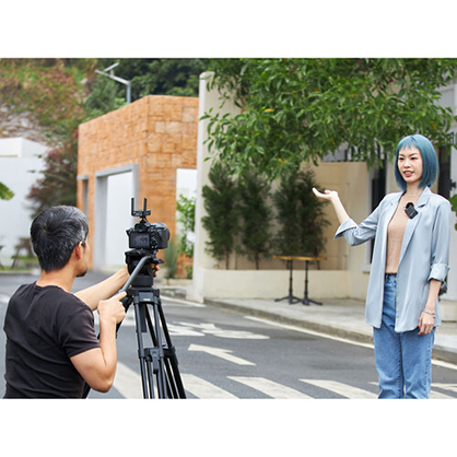 1023425_E.jpg - Godox WMicS2 UHF Compact 2-Person Wireless Microphone System (514 to 596 MHz) - Image 5