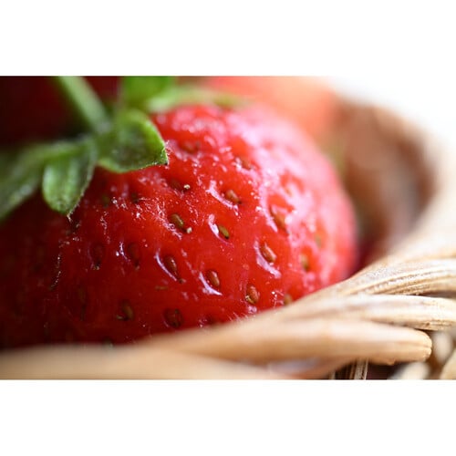 1025645_E.jpg - Nikon NIKKOR Z DX MC 35mm f/1.7 Lens (APS-C) - Image 5