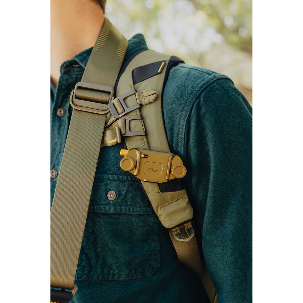 1026245_A.jpg - Peak Design Capture Camera Clip v3 (Kelp Green) - Image 1