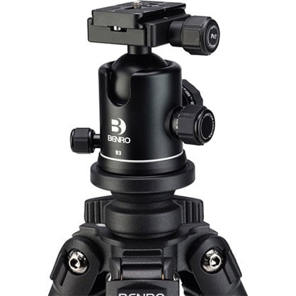 1015776_B.jpg - Benro Adventure Aluminum Tripod with HD2A Pan and Tilt Head - Image 2