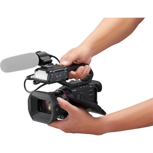 1015866_D.jpg - Panasonic HC-X2000 UHD 4K 3G-SDI/HDMI Pro Camcorder with 24x Zoom - Image 4