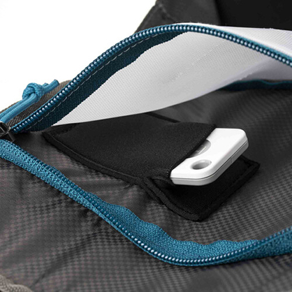 1019826_B.jpg - Tenba Axis V2 4L Top-Loading Camera Bag Black - Image 2