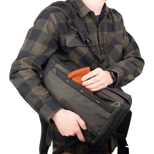 1022486_E.jpg - ThinkTank BackLight Sprint Camera Backpack (Woodland Green, 15L) - Image 5