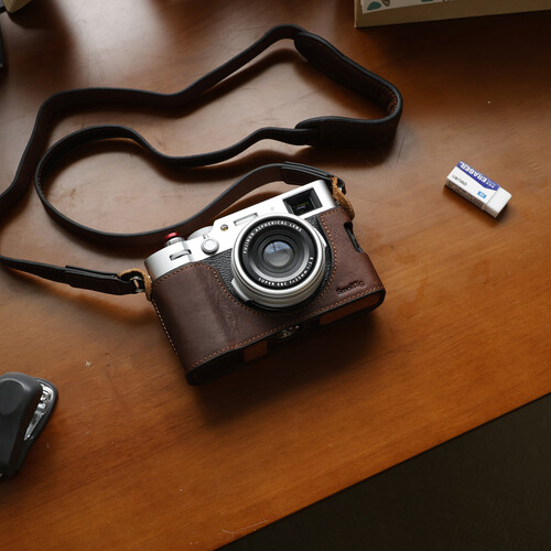 1022576_A.jpg - SmallRig Leather Case Kit Brown for FUJIFILM X100VI 4558 - Image 1