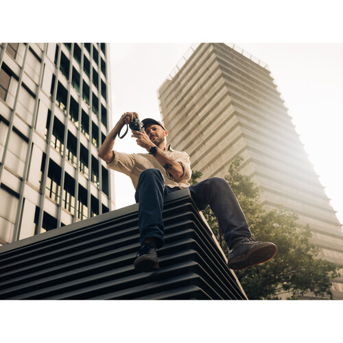 1024426_D.jpg - OM SYSTEM OM-3 Mirrorless Camera Body Only - Image 4