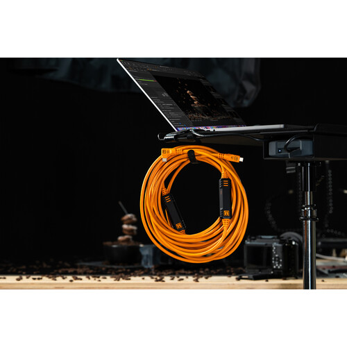 1024436_B.jpg - Tether Tools TetherPro Optima USB-C Cable 9.4m Non-Reflective Orange Right-Angle - Image 2