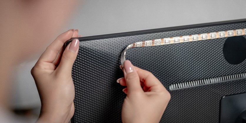 1024496_F.jpg - Newell LED Strip for 32" Monitor- Compatible with Windows base system - Thumbnail 6