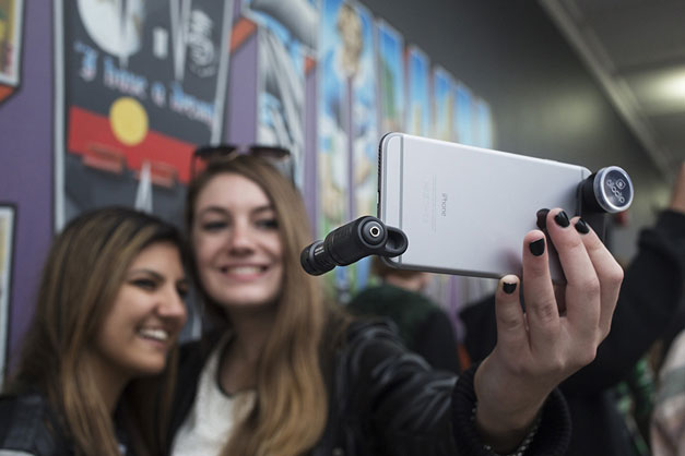 1011567_B.jpg - Rode Video-Me   iOS/Android mic w/ windshield - Image 2