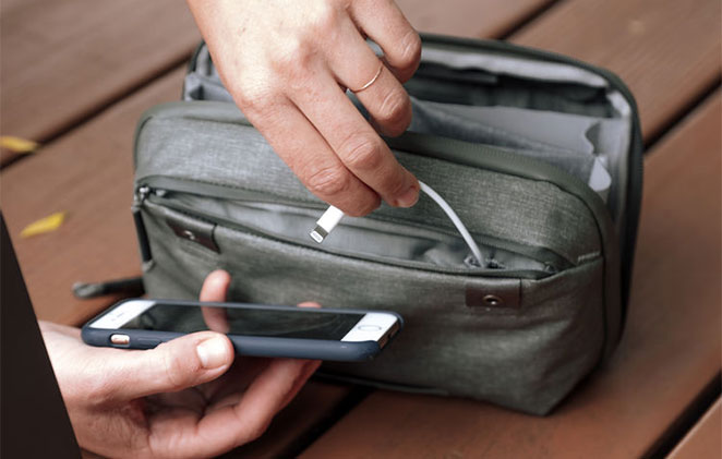 1015027_A.jpg - Peak Design Travel Tech Pouch Sage - Image 1