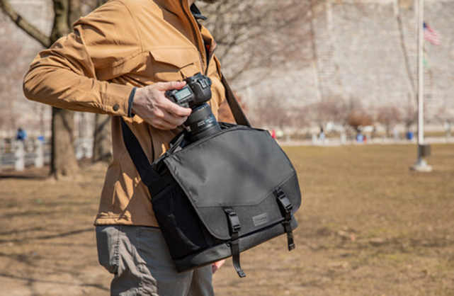 1018957_E.jpg - Tenba DNA 13 DSLR Camera Messenger Bag (Black) - Image 5