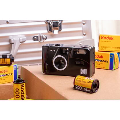 1019267_E.jpg - Kodak M38 35mm Film Camera with Flash (Starry Black) - Thumbnail 5