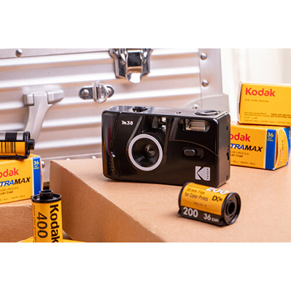 1019267_E.jpg - Kodak M38 35mm Film Camera with Flash (Starry Black) - Image 5