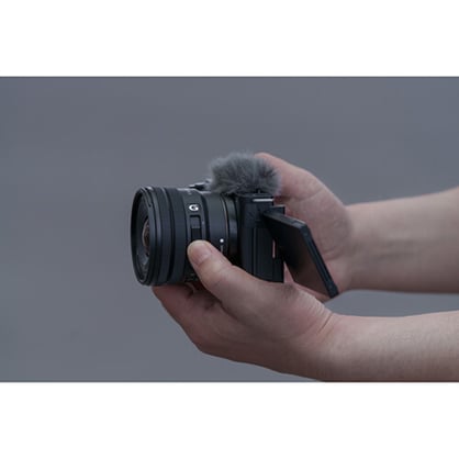 1019577_E.jpg - Sony E 10-20mm f/4 PZ G Lens - Image 5