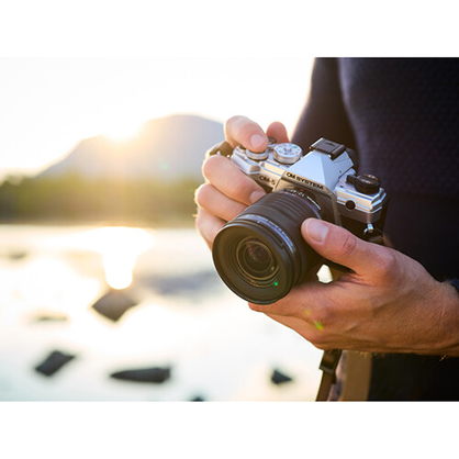 1020067_D.jpg - OM SYSTEM OM-5 Body only - Image 4