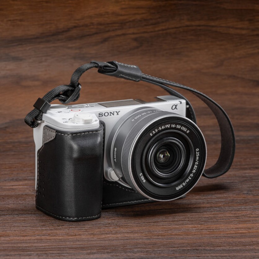 Mezza Custodia In Pelle SMALLRIG Per Sony ZV-E10 II – Marrone, Con Cinturino Da Polso E Gabbia In Alluminio