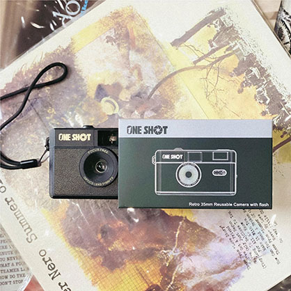 1024487_B.jpg - 1Shot Retro Reusable 35mm Film Camera + C41 Colour Film - Thumbnail 2