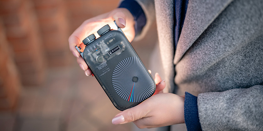 1024647_A.jpg - Newell Nucleo RGB LED Light including diffuser and shoulder strap - Image 1