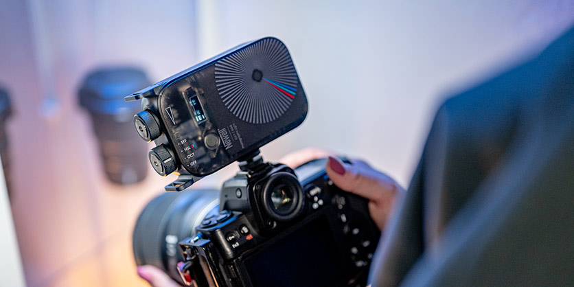 1024647_C.jpg - Newell Nucleo RGB LED Light including diffuser and shoulder strap - Image 3