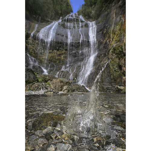 1024937_E.jpg - Laowa 15mm f/4.5 Macro Lens (Sony FE, Auto-Aperture) - Thumbnail 5