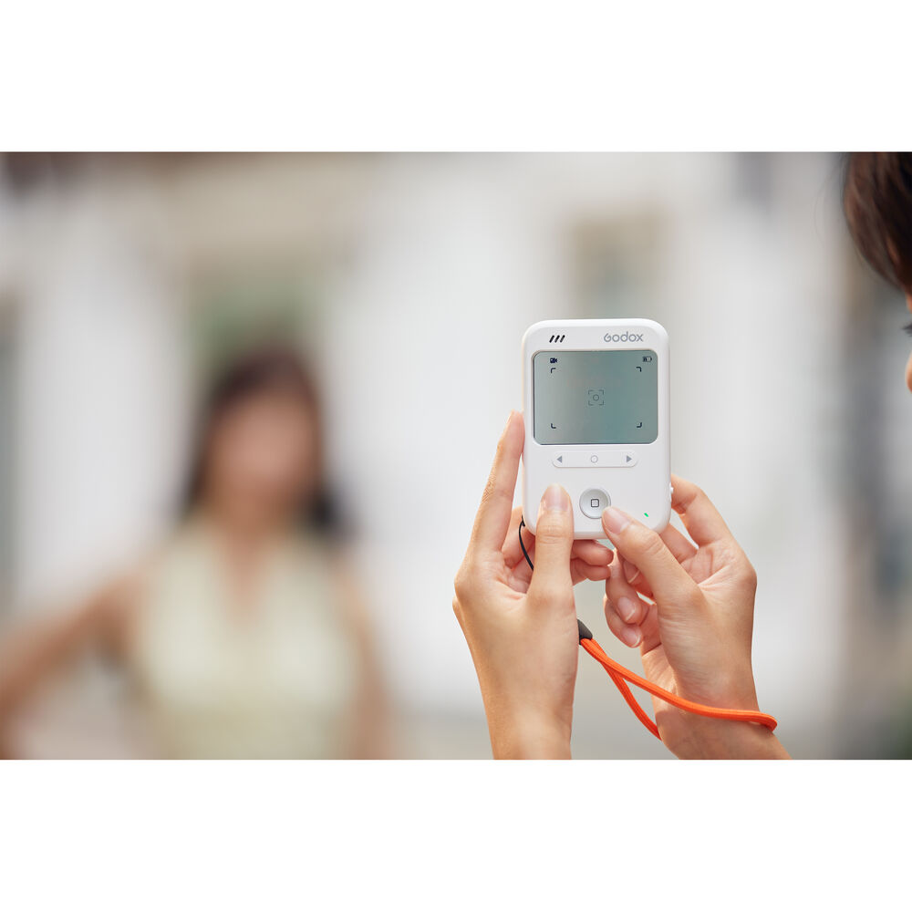 1026507_D.jpg - Godox C100 Mini Camera with Transparent Viewfinder 32GB MicroSD Bundle Kit - Image 4
