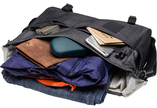 1012978_B.jpg - Tenba 638-481 Messenger DNA 15 Slim Graphite - Image 2