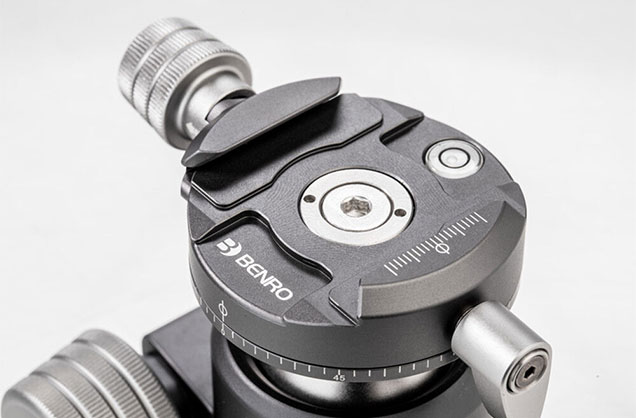 1015988_C.jpg - Benro Gx30 Three Series Arca-Swiss Style Low Profile Aluminum Ballhead With PU56 - Image 3