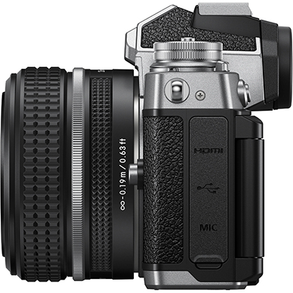 1018118_C.jpg - Nikon Z fc Black with 28mm f2.8 SE lens