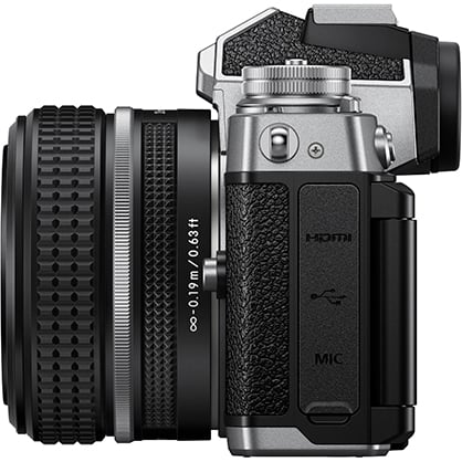 1018118_C.jpg - Nikon Z fc Black with 28mm f2.8 SE lens + Bonus Gift with Purchase