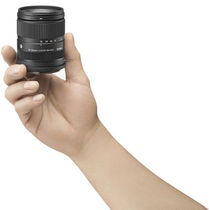 1018948_B.jpg - Sigma 18-50mm f/2.8 DC DN Contemporary Lens for Sony E - Image 2