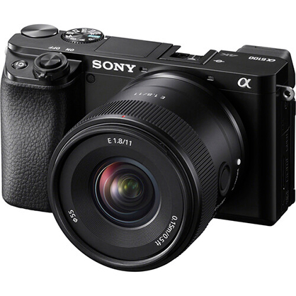 1019578_B.jpg - Sony E 11mm f/1.8 Lens
