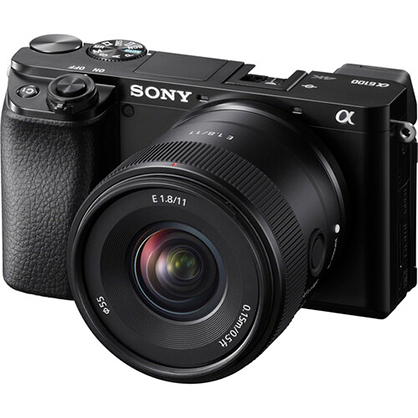 1019578_B.jpg - Sony E 11mm f/1.8 Lens - Image 2