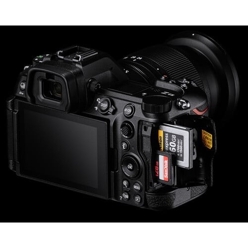 1023188_C.jpg - Nikon Z6 III Mirrorless Camera with 24-120mm Lens
