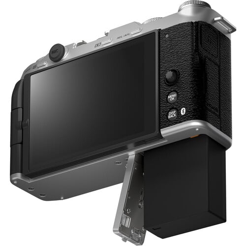 1023848_D.jpg - FUJIFILM X-M5 Mirrorless Camera with XC 15-45mm f/3.5-5.6 Lens (Silver) - Image 4