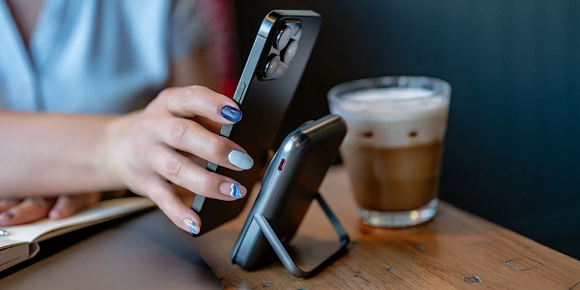 1024048_A.jpg - Newell MS-10000 MagSafe Power Bank - Thumbnail 1