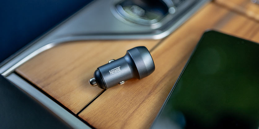 1024218_B.jpg - Newell CC-001 PD 89W car charger - Image 2